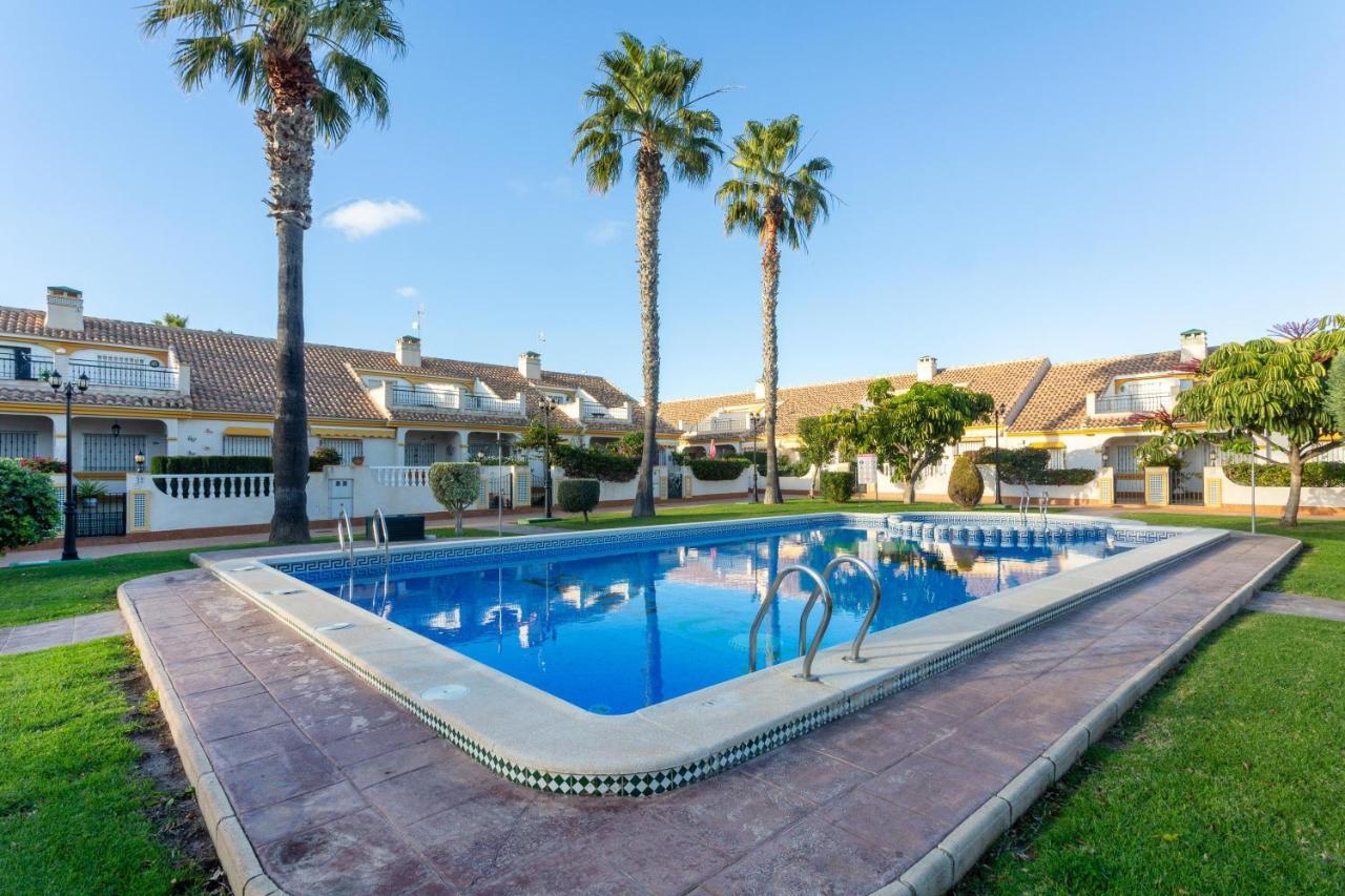 Pool-Side Townhouse In Cabo Roig Villa Orihuela Exterior photo